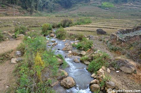 Cat Cat village in Sapa is one of the famous tourist attractions in the vicinity.