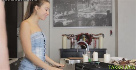 Overwhelming Brunette Vicca Gets Beaver Fingered