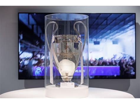 Madrid Bernabeu Stadion En Real Madrid Museum Priv Tour Getyourguide