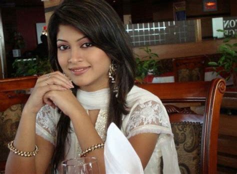 Model Sarika সরক Biography age height Weight hot images Boyfriend and pics Free Nude
