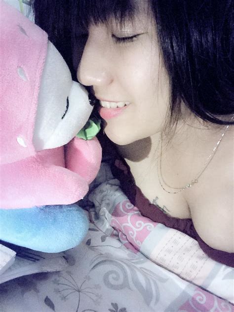 Dang Nguyen Van Anh Nude Pics Page 3