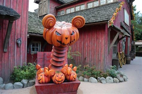 Quick Guide to Disneyland Paris – Halloween 2024 | World In Paris