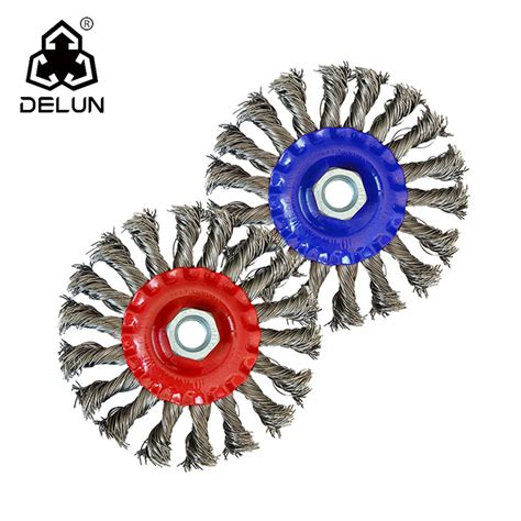 DELUN 4 Inch Flat Knotted Steel Twisted Wire Circular Wheels Brush