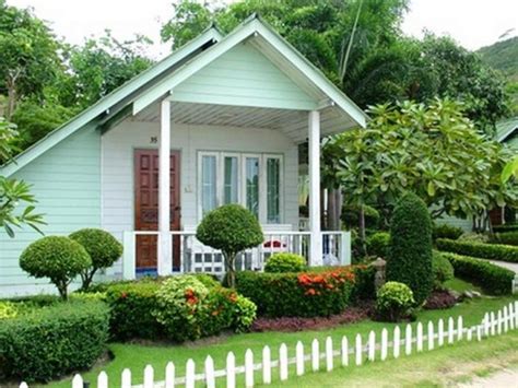 28 Beautiful Small Front Yard Garden Design Ideas - Style Motivation