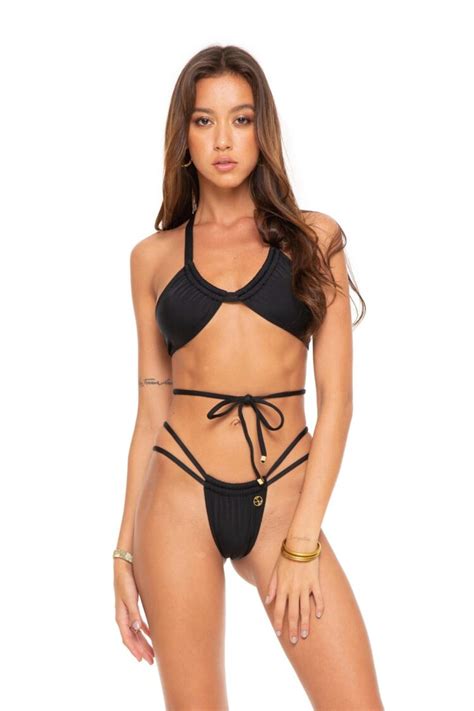 Hot Sexy Michael Bates Bikini Pics