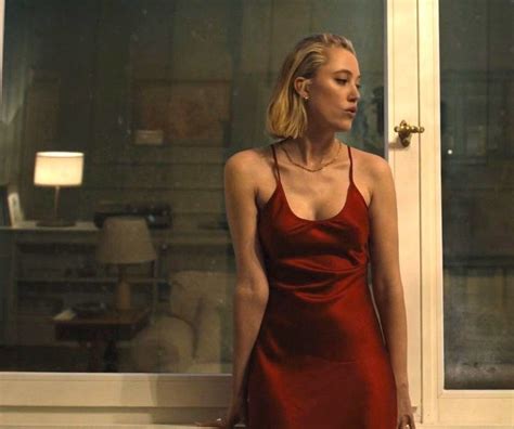 Maika Monroe Nude Porn Pics XPicsly