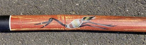 how to play digeridoo
