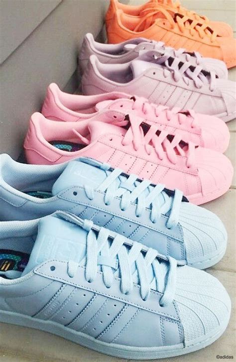 Pin By Mira Leibowitz On Sotd Sneakers Adidas Superstar Adidas Shoes