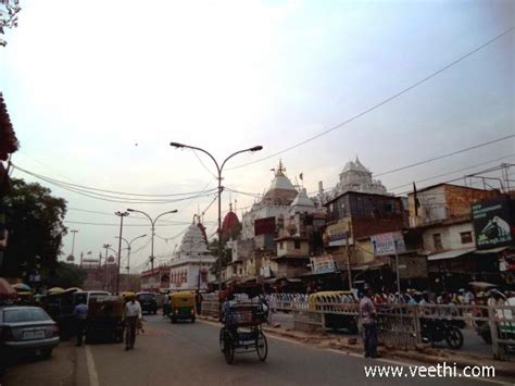 Chandni Chowk, Temples and Red Fort, Delhi | Veethi