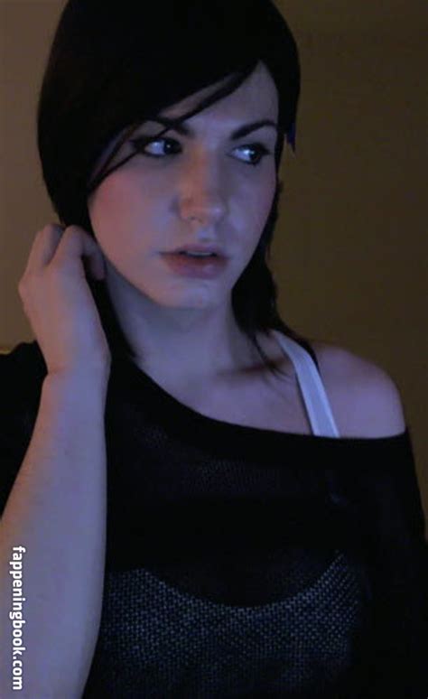 Kalindra Chan Nude OnlyFans Leaks Fappening FappeningBook