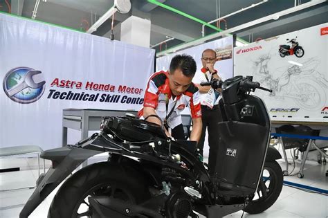 Tantangan Teknologi AHM TSC 2023 Uji Kemampuan Teknisi Sepeda Motor Honda