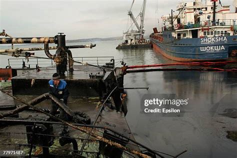 Oil Ship Spilling Photos and Premium High Res Pictures - Getty Images