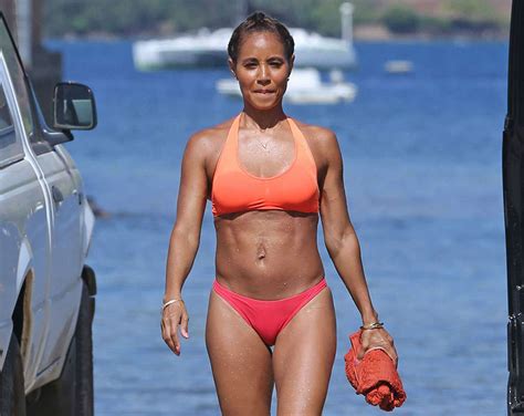 Sexy Jada Pinkett Smith Naked Bikini