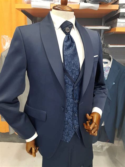 Traje De Ceremonia Azul Marino Con Solapa Desmontable Y Chaleco TRC 66