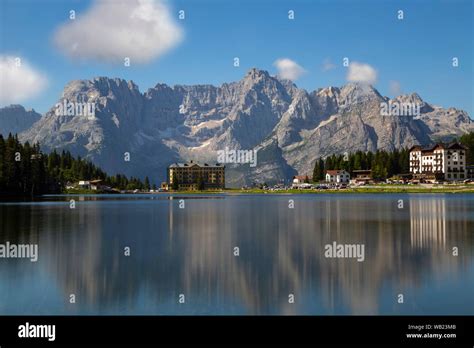 Lago di misurina hi-res stock photography and images - Alamy