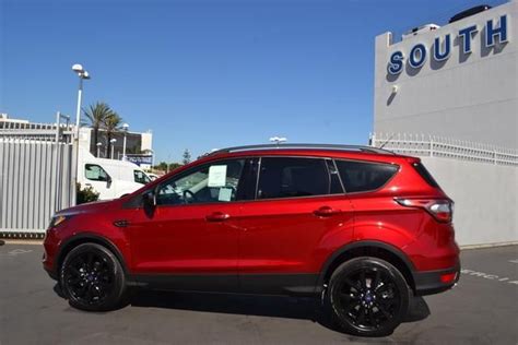 2018 Ford Escape Se Fwd Ruby Red Metallic Tinted Clearcoat 4 Cylinder