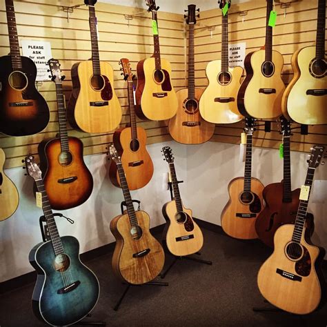 the Guitar Salon at House of Musical Traditions