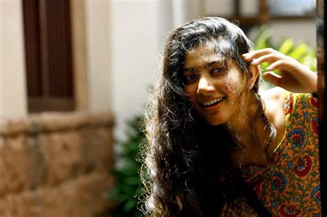 Sai Pallavi Age, Height, Family, Sister, Movies, Biography & More