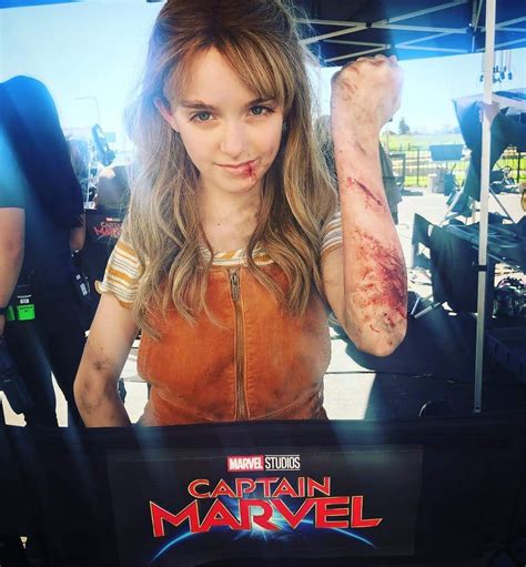 Mckenna Grace As Carol Danvers On The Set Of Captain Marvel コミックヒーロー