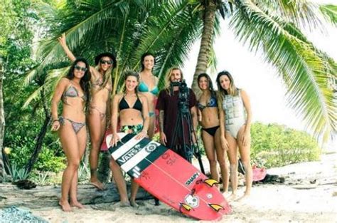 Hot Sexy Sandra Landeiro Bikini Pics