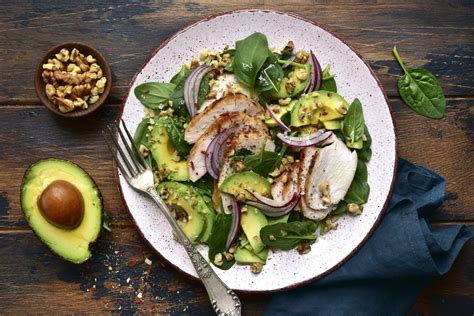 Insalata Di Pollo E Avocado Con Frutta Secca Ricetta Agrodolce