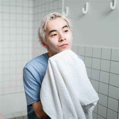 Bud Naked Hyaluronic Serum Products ThreeWizeMen