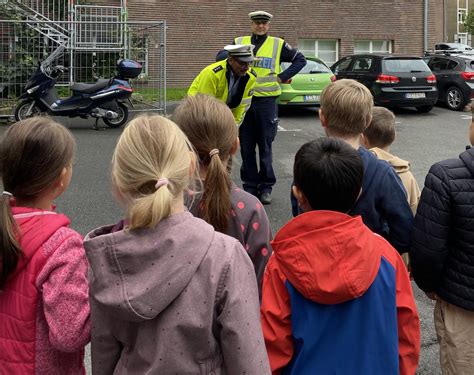 Verkehrserziehung In Der Klasse Schule An Der Waldlehne