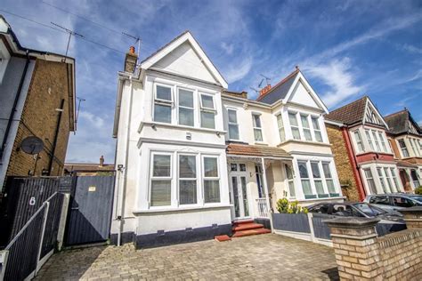 4 Bed Semi Detached House For Sale In York Road Southend On Sea Ss1 £