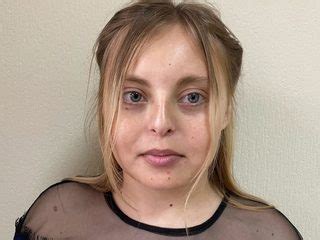 Adult Time Curvy Blonde Sucks On Transgender Lesbian Gf Emma Rose S Wet Cock In The Shower