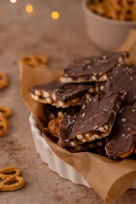 The Best Chocolate Caramel Pretzel Crack Recipe Lifestyle Of A Foodie