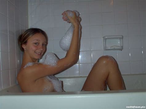 Anja In Der Badewanne Nackte Frauen Bilder