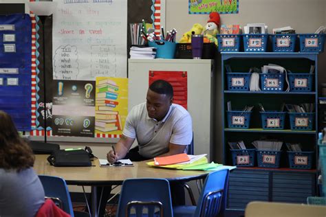 Muncie Community Schools introduces family navigators to improve