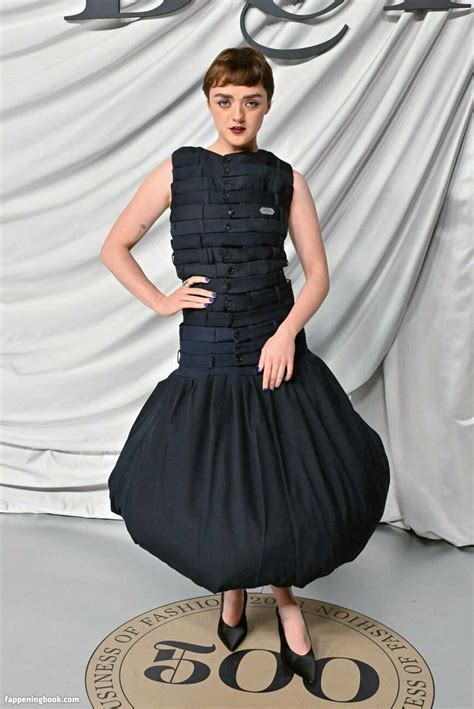 Maisie Williams Maisie Williams Nude The Fappening Photo 6792215 FappeningBook