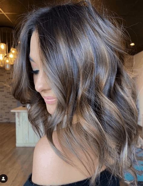 25 Chic Brown Balayage Hair Color Ideas Youll Want Immediately Caramel Balayage Brown Hair