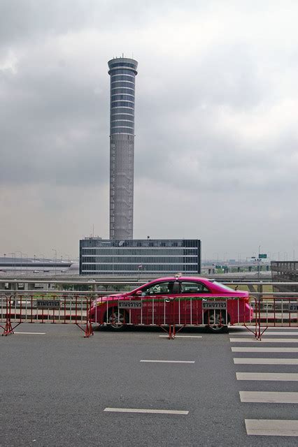 Atc Tower At Suvarnabhumi Airport Bangkok Flickr Photo Sharing