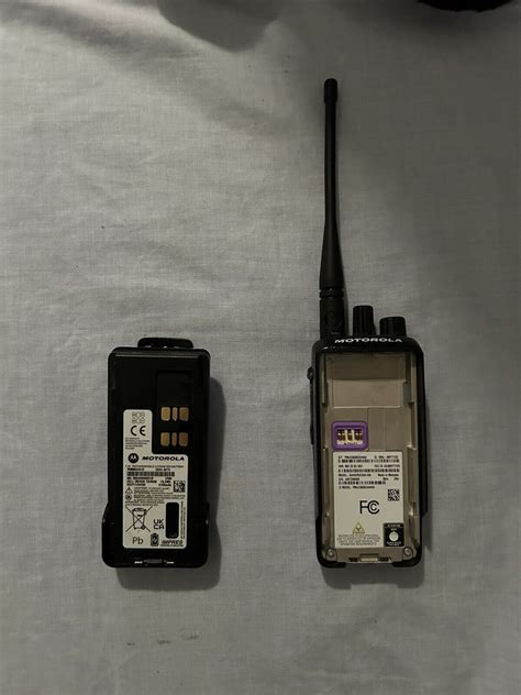 Motorola Aah02rdc9va1an Xpr 3300e Uhf Radio Ebay