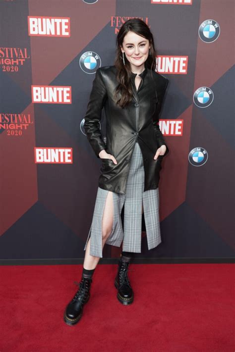 8 Hot Sexy Lea Van Acken Bikini Pics