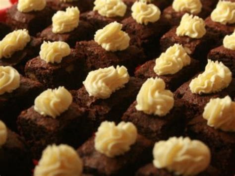 Karamell Brownies Mit Frischk Se Topping Rezept Kochbar De