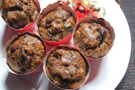 Delicious Mocha Fruit Cupcake Recipe Christmas Mini Coffee Fruit Cakes Recipe Yummy Tummy