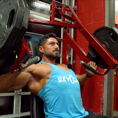 Fst 7 Tip Of The Week Maximizing Incline Chest Press With Hany Rambod