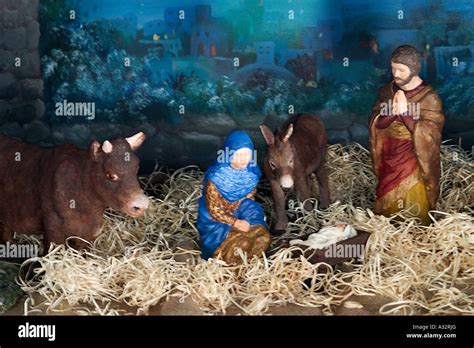Birth jesus stable hi-res stock photography and images - Alamy