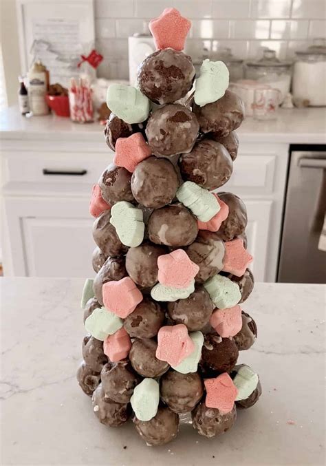 Make A Donut Hole Tower A Donut Christmas Tree