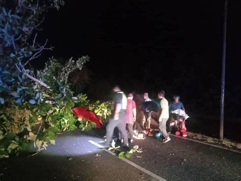 Pelajar Maut Dilanggar Kereta Terbabas Tayar Pecah Utusan Malaysia