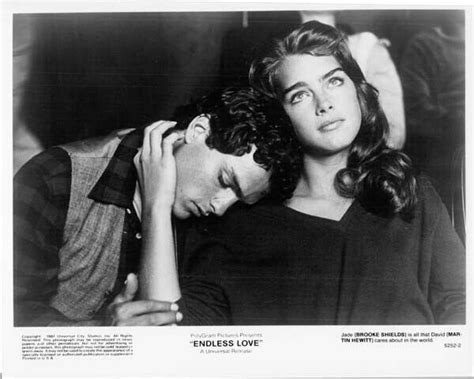 Endless Love 1981 Brooke Shields Comforts Martin Hewitt Original 8x10 Photo Moviemarket