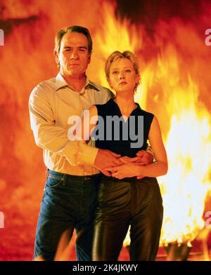 VOLCANO 1997 20th Century Fox film. Anne Heche and Tommy Lee Jones ...