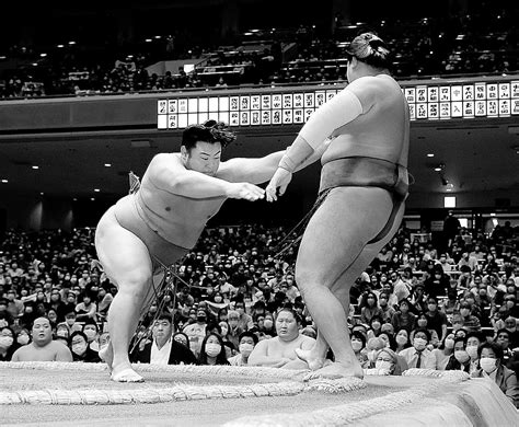 大相撲秋場所 12日目 翔猿 賜杯争い浮上 先頭の玉鷲を1差で追う 7連勝 新三役確実に 山陰中央新報デジタル