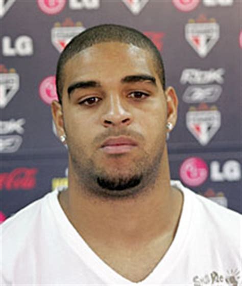 Players Wallpapers Photos: Adriano