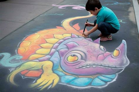 Drawing with sidewalk chalk 30624514 Stock Photo at Vecteezy