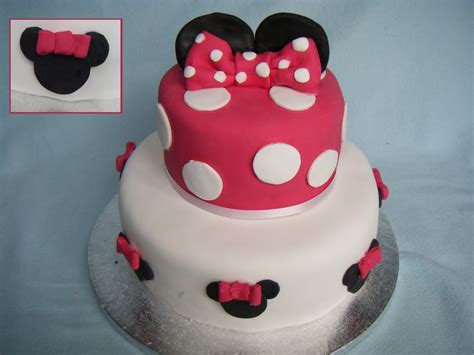 Minnie Mouse Theme Cake