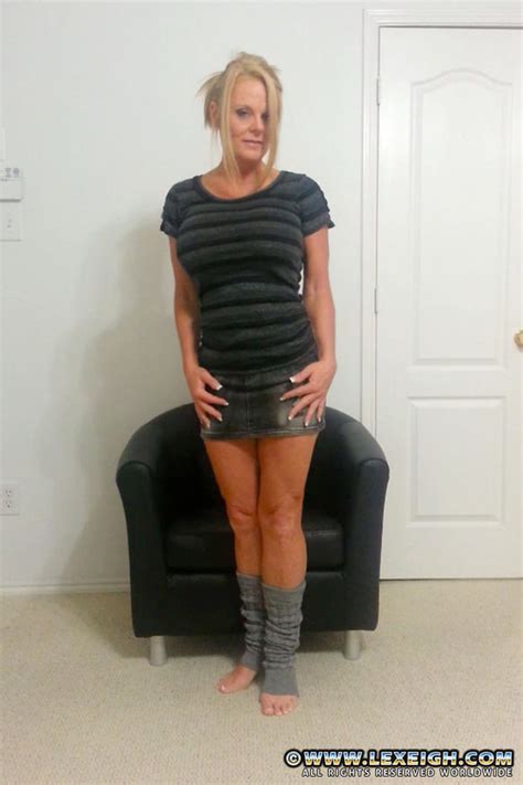 MILF Lexeigh Get Down And Dirty MILF Fox